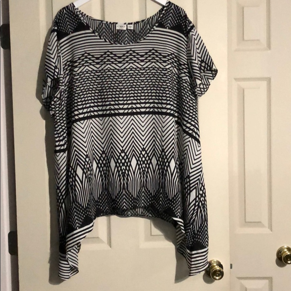 Black and white blouse. NWT. 26/28